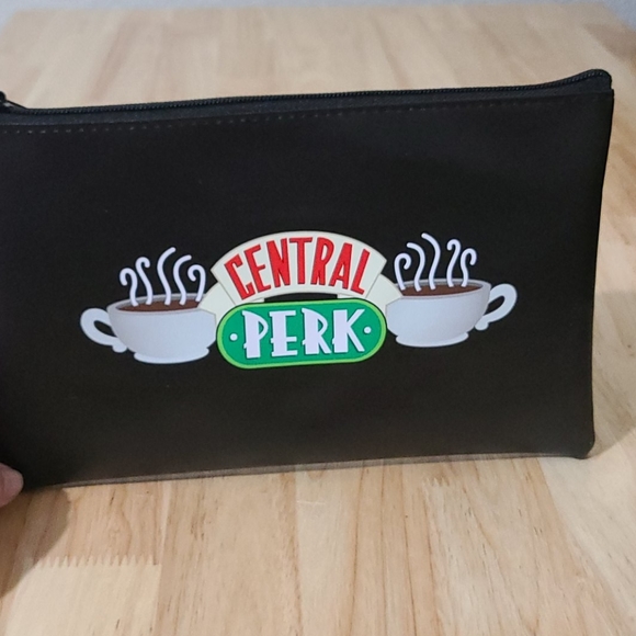 Friends Central Perk Makeup Bag - Picture 14 of 14